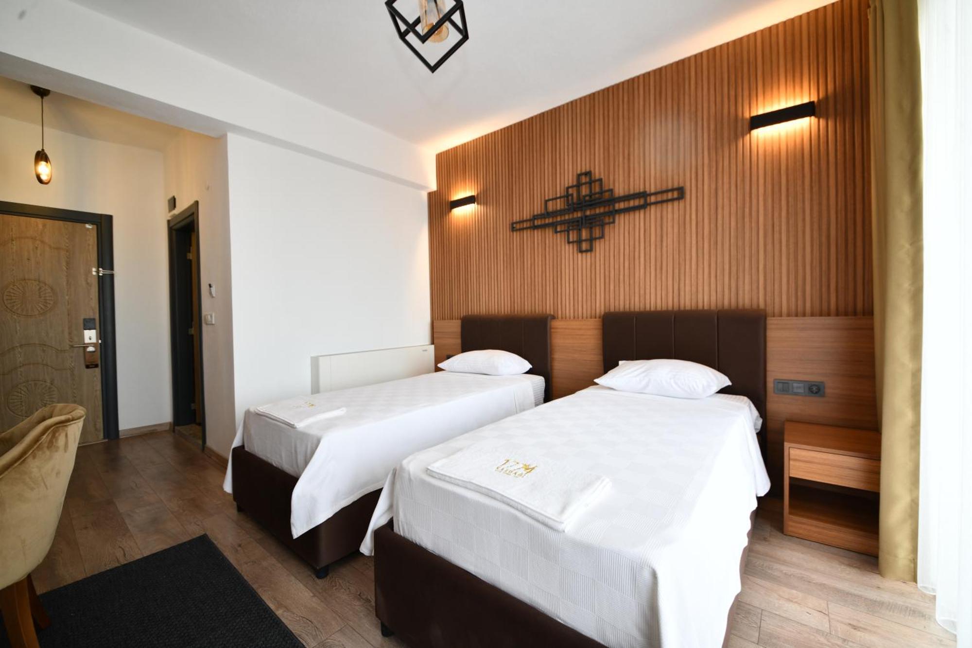 1774 คัสดากิ เทอมอล บูทิก โอเทล Hotel Gure ภายนอก รูปภาพ